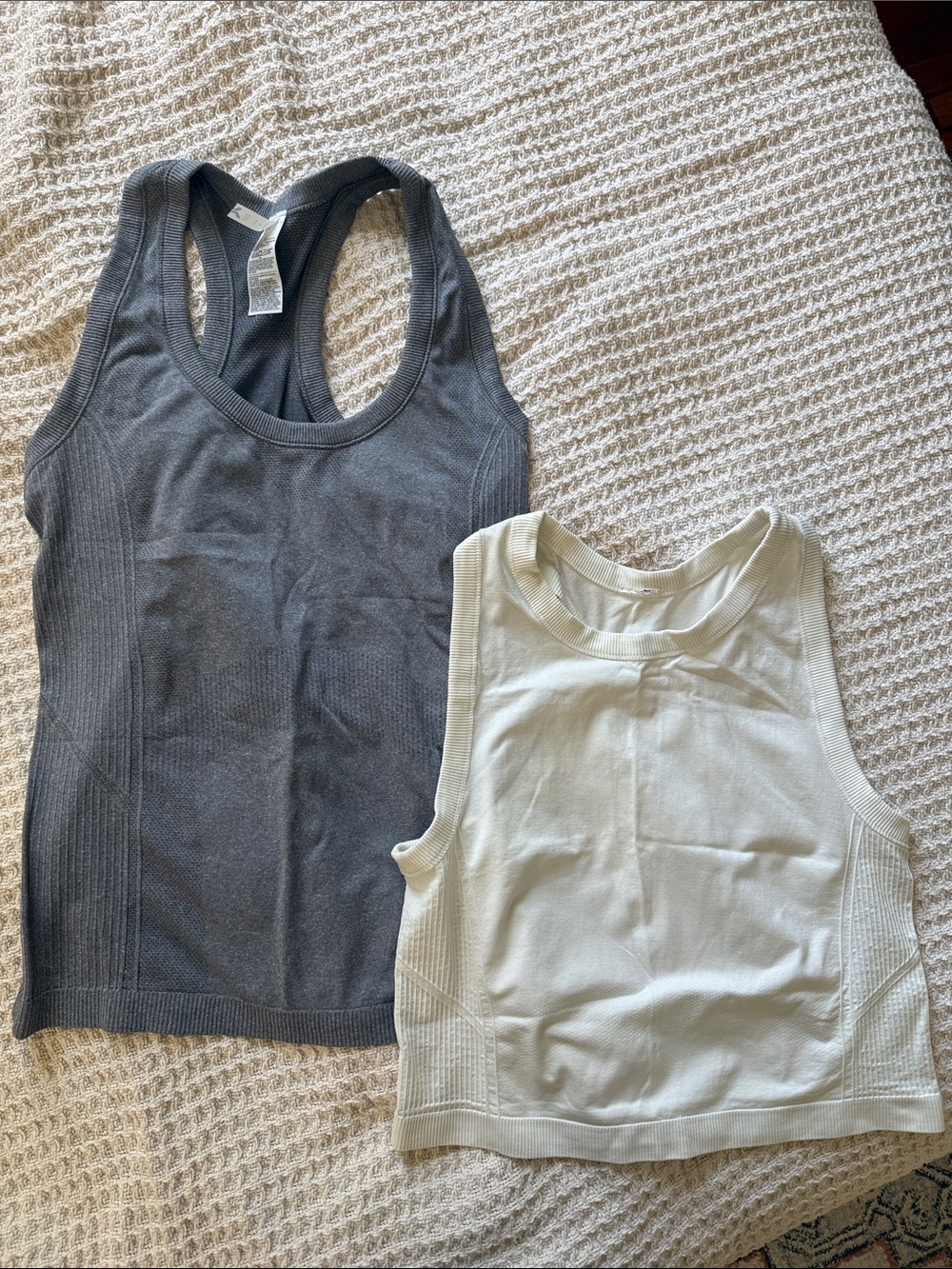Old Navy Gray and Cream Workout Tank Tops